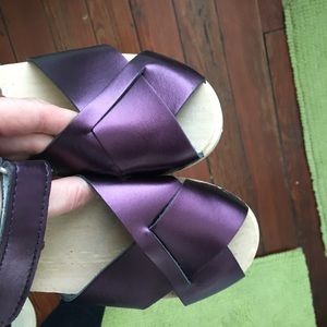 Hanna Anderson size 33 purple clogs sandals